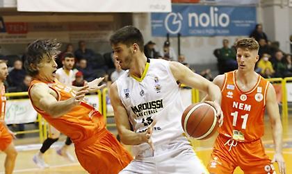 Καταγγέλλει επεισόδια από Μαρούσι η Μεγαρίδα: «Να μας μυρίσει θέλει»