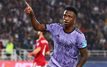 O Βινίσιους τιμώρησε τα λάθη της Αλ-Αχλί με... βραζιλιάνικο τελείωμα κι έφτασε τα 50 γκολ με τη Ρεάλ