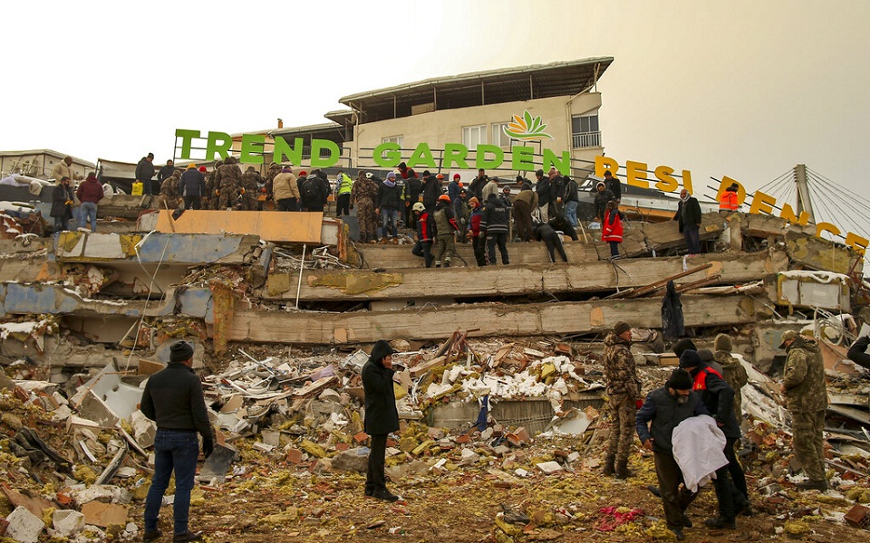 Σεισμός στην Τουρκία: Αγγίζουν τις 10.000 οι νεκροί