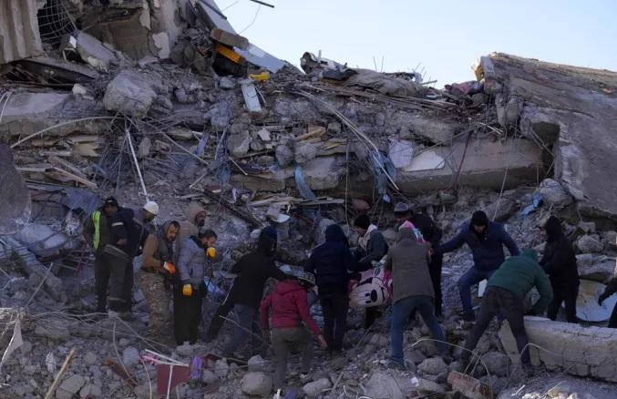 Συρία: Σχεδόν 300.000 οι εκτοπισμένοι λόγω του σεισμού