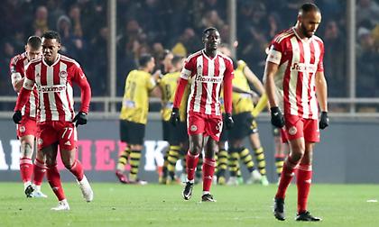 Απίστευτο αυτογκόλ από Σαμασέκου και 2-0 η ΑΕΚ!