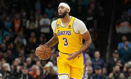 Τρόλαρε τον Άντονι Ντέιβις ο Ρέτζι Μίλερ: «Κάθε φορά που κάνει γκριμάτσα, μένει 3 βδομάδες εκτός!»