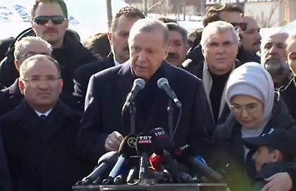 Υποσχέσεις Ερντογάν: «Πιστέψτε μας, δεν θα αφήσουμε κανέναν στο δρόμο και στη φτώχεια»