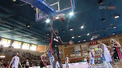 Το επιβλητικό κάρφωμα του Φαλ