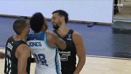 Τιμωρία σε Τζόουνς για το χαστούκι σε αντίπαλο-Χάνει τον Προμηθέα!