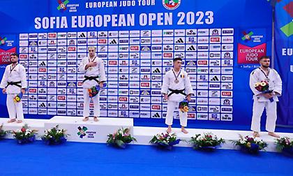 Ασημένιο μετάλλιο ο Τσαπάρας στη Νάπολη, τρίτη θέση ο Τσουτλασβίλι στη Σόφια