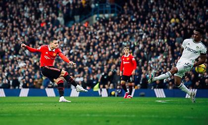 Απέδρασε από το Λιντς και προσπέρασε τη Σίτι η Γιουνάιτεντ!