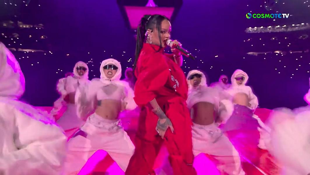 Η Ριάνα έβαλε «φωτιά» στο Halftime Show του Super Bowl LVII! - Αποκάλυψε πως είναι ξανά έγκυος!