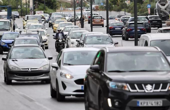 Κίνηση στους δρόμους: Καραμπόλα στον Κηφισό και καθυστερήσεις
