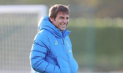 Έμεινε στην Ιταλία μετά το ματς με τη Μίλαν ο Κόντε