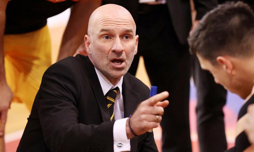 Καντζούρης: «Με τα προβλήματα που είχαμε, θα έμπαινα και εγώ στο παρκέ»