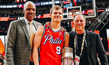 Μάγεψε και κέρδισε τον διαγωνισμό καρφωμάτων ο ΜακΚλανγκ