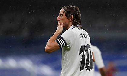 Μόντριτς: «Θέλω να παραμείνω στη Ρεάλ επειδή το αξίζω»