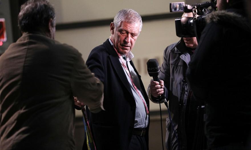 Κρέμασαν… μεζούρες στον Σάντος στις δηλώσεις του έξω από την Τούμπα!