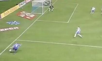 Κι όμως, το ωραιότερο γκολ του Ρομπέρτο Κάρλος δεν ήταν εκείνο το φάουλ με τη Γαλλία...