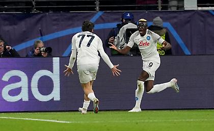 Ασταμάτητο το τρένο της Νάπολι, παρέσυρε την Άιντραχτ και φεύγει για οκτάδα!