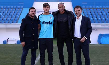 Υπέγραψε στη Βιζέλα ο γιος του Ριβάλντο