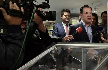 Επίσκεψη στη Βαρβάκειο από τον Άδωνι Γεωργιάδη