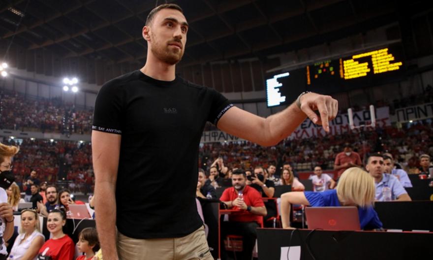 Μιλουτίνοφ: «Θα ήθελα να γυρίσω στον Ολυμπιακό»