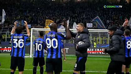 Αποθέωση για τον Λουκάκου μετά τη λήξη του αγώνα με την Πόρτο