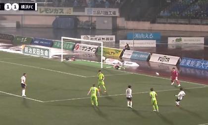 Με φάλτσο στο πλαϊνό δίχτυ: Ασύλληπτο αυτογκόλ για... βραβείο Πούσκας στην Ιαπωνία!