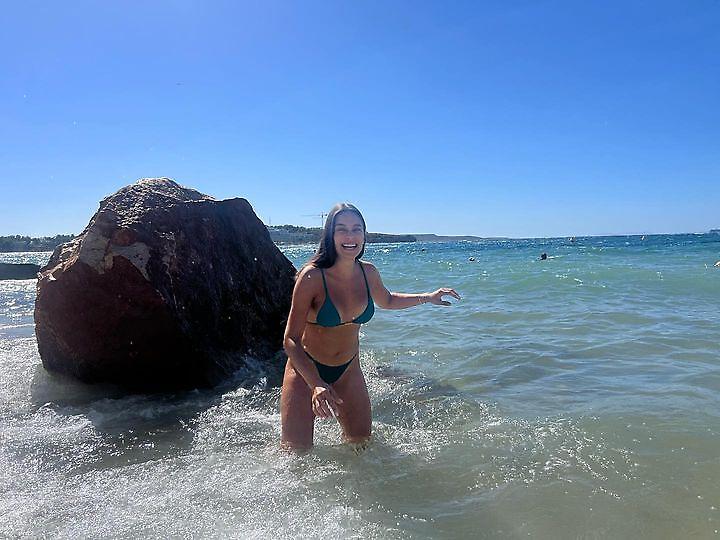 Ξετρελαμένη με τις ελληνικές παραλίες η γυναίκα του Μαρσέλο