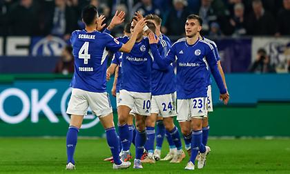 Επιτέλους νίκη για τη Σάλκε, λύγισε τη Στουτγκάρδη και ξαναμπήκε στη μάχη της παραμονής!