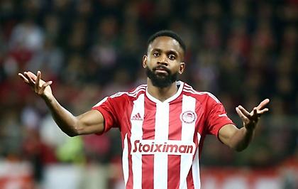 Όλοι ήθελαν να γίνουν ήρωες και ο σέντερ φορ Μπακαμπού έκανε μία τελική!