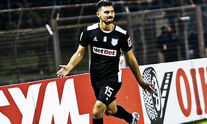 Ο… killer Εραμούσπε: Πρώτος σκόρερ στον κόσμο ως κεντρικός αμυντικός!