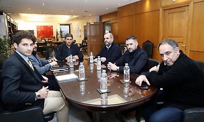 Ολοκληρώθηκε η συνάντηση Αυγενάκη-Ροκάκη: Τα δεδομένα με το ποσό χρηματοδότησης και… ο Λεουτσάκος!