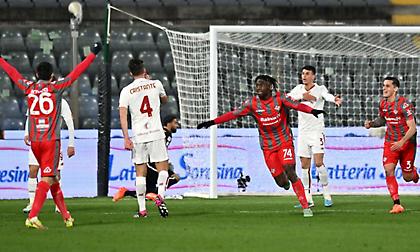 Γκέλα ολκής για Ρόμα και παρθενική νίκη στη σεζόν για Κρεμονέζε!