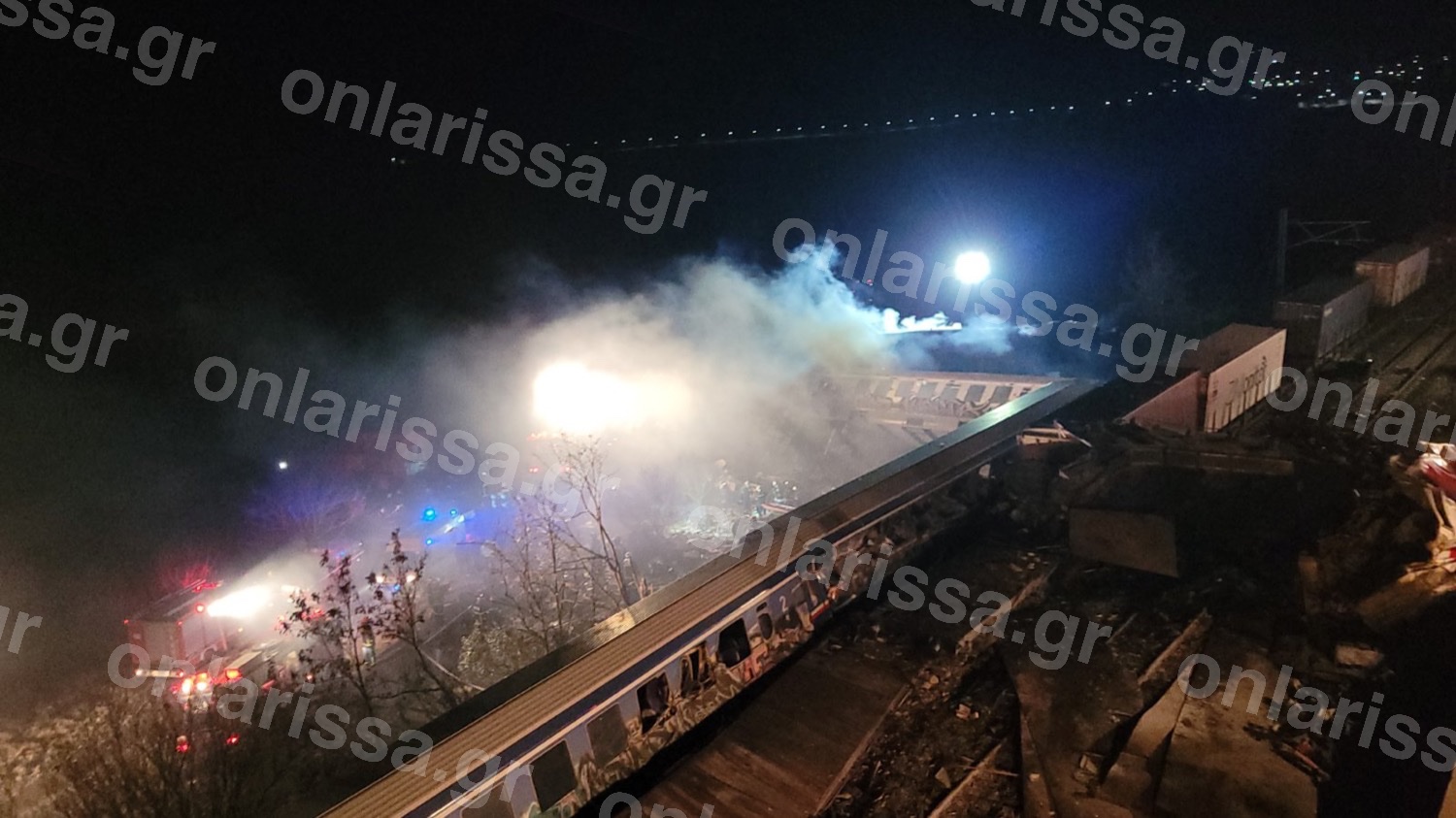 Λάρισα: Φωτογραφίες από ψηλά μετά τη σύγκρουση τρένων