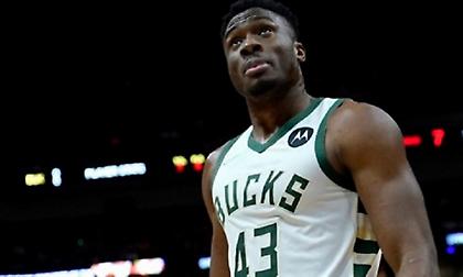 Θανάσης Αντετοκούνμπο: «Στις πιο μαύρες ημέρες, η ελπίδα κι η αγάπη θα παραμείνουν»