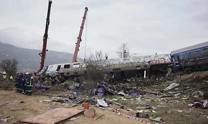 Μεσίστιες οι σημαίες στην Κύπρο - Επικοινωνία με τις οικογένειες των αγνοουμένων Κυπρίων
