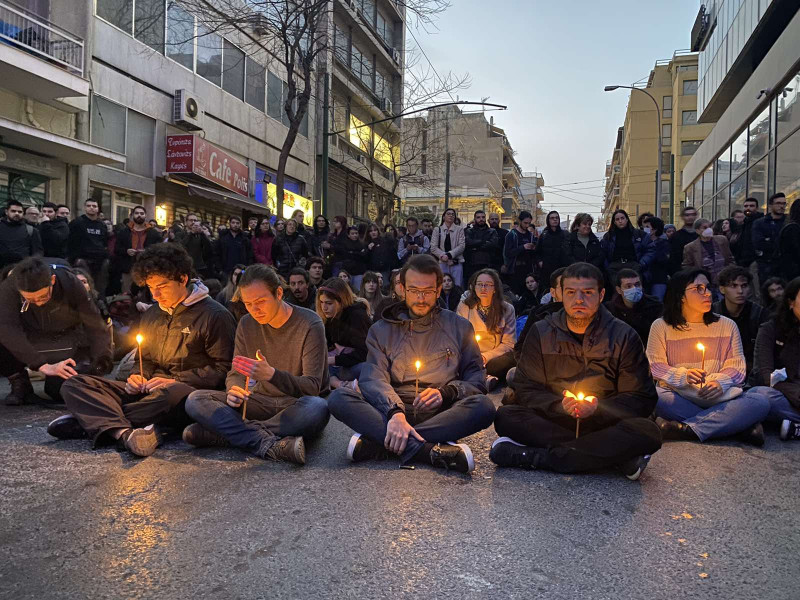 Τραγωδία Τέμπη: Επεισόδια έξω από τα γραφεία Hellenic Train