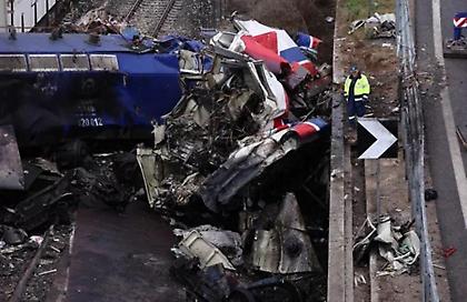 Τέμπη: 57 και επισήμως οι νεκροί, 56 οι αγνοούμενοι - Αύριο αναμένεται η ολοκλήρωση των ερευνών