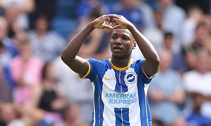 Έβαλε τέλος στις μεταγραφικές φήμες και ανανέωσε με την Μπράιτον ο Καϊσέδο