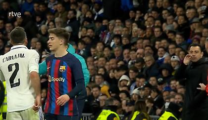 Έντονος διάλογος Τσάβι με Καρβαχάλ-Τα βρήκαν μετά το ματς