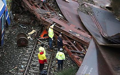 Τέμπη: Ολοκληρώνονται οι έρευνες - Έχουν ταυτοποιηθεί 55 από τους 57 νεκρούς