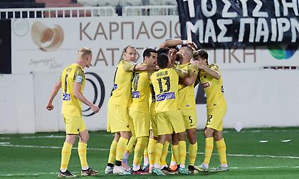 Πάρε-βάλε του Μάνταλου και 3-0 η ΑΕΚ με Γκατσίνοβιτς
