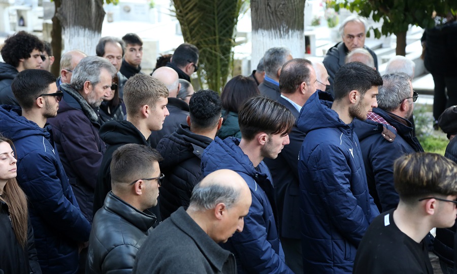 Τέμπη: Ράγισαν καρδιές στην κηδεία του Ιορδάνη Αδαμάκη