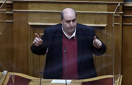 Ένταση στη βουλή για το δυστύχημα στα Τέμπη ανάμεσα σε Κεραμέως και Φίλη