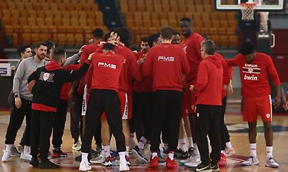 Ολυμπιακός - Μπαρτσελόνα με Σλούκα στο 3.45