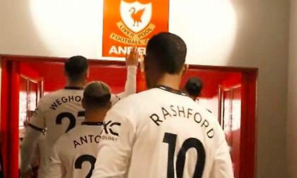 Ο Βέγκχορστ άγγιξε το “this is Anfield” - Κράξιμο από τους οπαδούς της Μάντσεστερ Γιουνάιτεντ