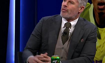 Ο Κάραγκερ συνεχίζει το πικάρισμα στη Μάντσεστερ Γιουνάιτεντ πίνοντας μια «7up»!