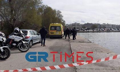 Αστυνομικός με πρόβλημα υγείας έβαλε χειροπέδες και αυτοκτόνησε πέφτοντας στον Θερμαϊκό με το αμάξι!