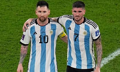 Θηρίο στο κλουβί: Έτσι έβλεπε ο Ντε Πολ το… στραπατσάρισμα του Μέσι από τους παίκτες της Μπάγερν!