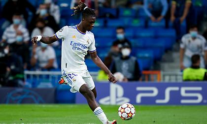 Τινάζει την μπάνκα στον αέρα για τον Καμαβινγκά η Μάντσεστερ Γιουνάιτεντ!