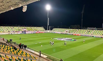 Oι ενδεκάδες στο ιστορικό ματς της ΑΕΚ Λάρνακας με τη Γουέστ Χαμ