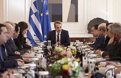 Στον πρωθυπουργό η εισήγηση για τον κατώτατο μισθό - Τι αύξηση προβλέπει το βασικό σενάριο